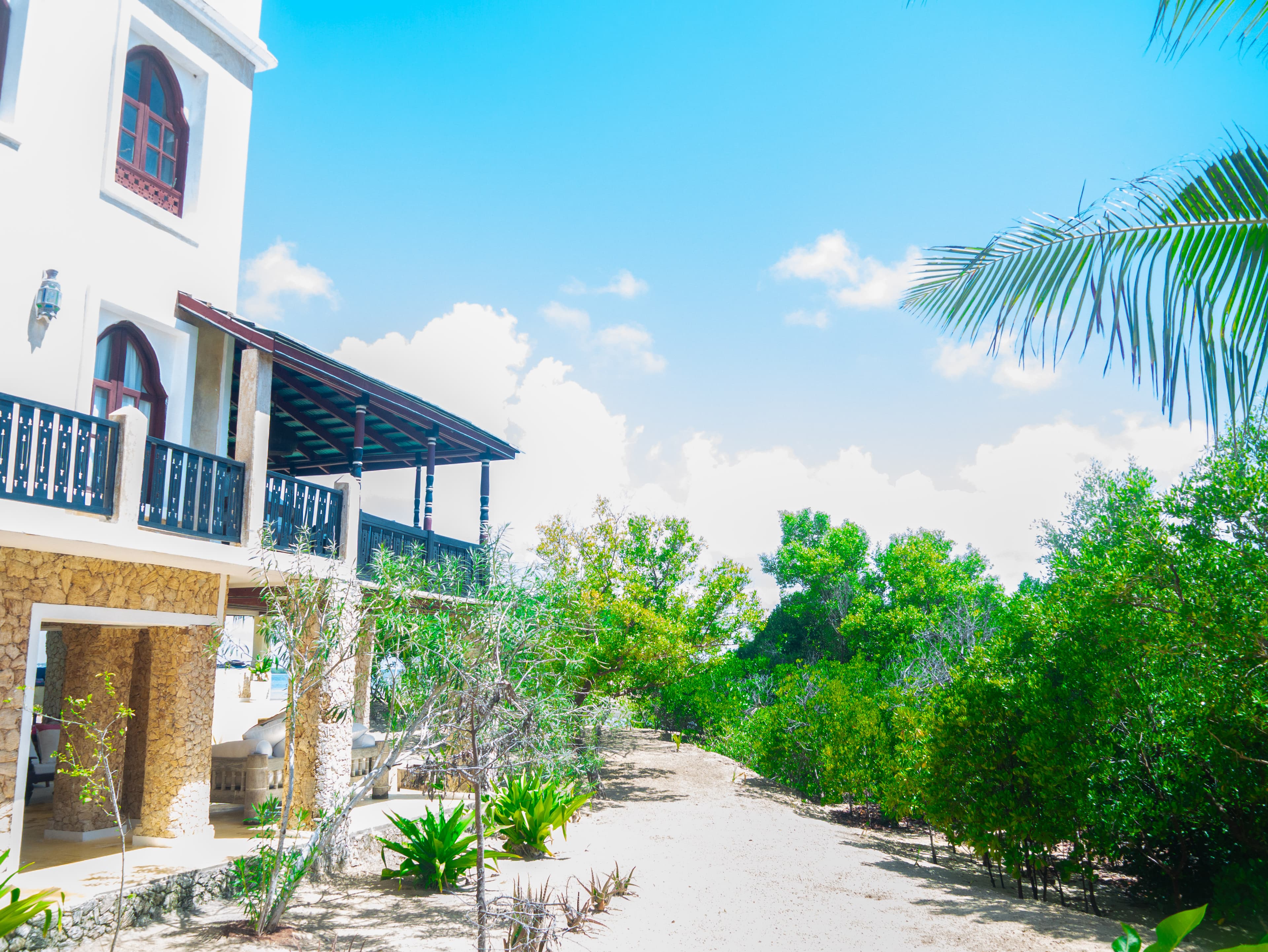 Side view of The Red Moon House villa